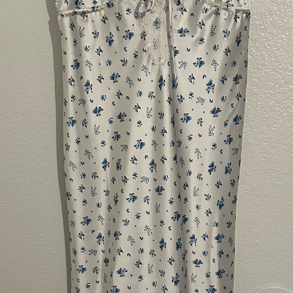 Forever 21 White and Blue Floral maxi dress